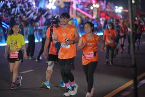 BIB: 24533, 23901, 26855
                            <button type="button" onclick="openModal(21002271)" class="btn btn-primary btn-sm float-right btn-popup" data-toggle="modal" data-target=".modal-high-quality">
                        <i class="fas fa-shopping-cart"></i> Add to Cart
                    </button>
                                            <button type="button" onclick="isThisMe(21002271, true)" class="btn btn-success btn-sm float-right btn-popup btn-isme hidden" data-toggle="tooltip" data-placement="bottom" title="นี่คือรูปของคุณใช่ไหม คลิกที่นี่เพื่อเอาเข้าอัลบั้ม">
                        <i class="fas fa-plus"></i> Add to album
                    </button>
                    <button type="button" onclick="isThisMe(21002271, false)" class="btn btn-warning btn-sm float-right btn-popup btn-isnotme hidden">
                        <i class="fas fa-ban"></i> Remove from album
                    </button>
